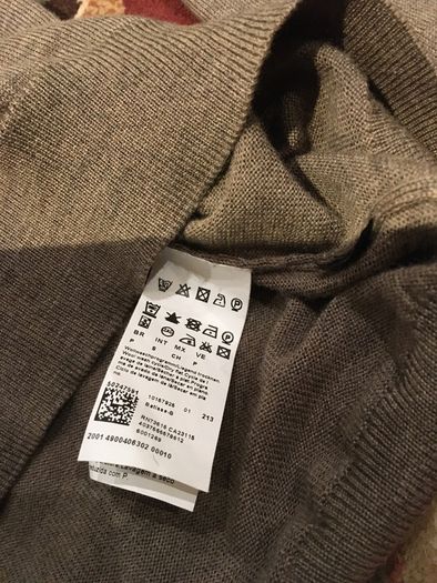 Hugo Boss V-neck Extrafine Merino Wool Jumper, size-Small (regular fit)