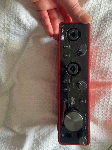 Focusrite Scarlett Solo 3rd Gen , K&M pop shield, Superflux headphones