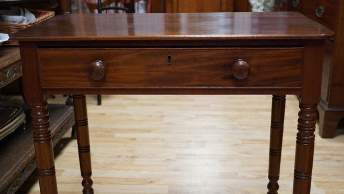 Early Victorian Mahogany Side Table