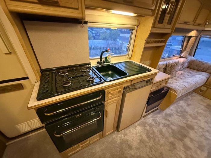 Abbey Gts Vogue 4 Birth Caravan