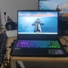 MSI Katana 15 B13V i7 / RTX 4070 (120W) / 144Hz + Logitech Bundle