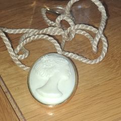 Vintage Nina Ricci Cameo Necklace