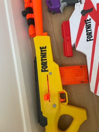 Bundle of Fortnite and Roblox nerf guns