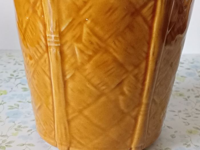 Vintage Churchill Brown Glaze Ceramic Planter.