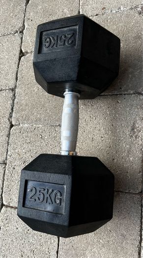 1x25kg rubber hex dumbbell. One available
