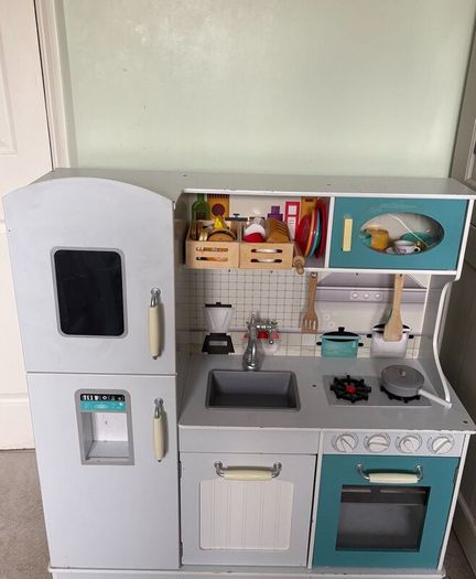 Child's toy kitchen