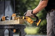 DeWALT 18V XR Cordless Brushless Pruning Saw Chainsaw. Gift Ideas Winter Sale Now On