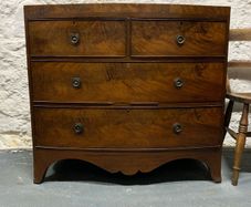 Georgian Bow Front Chest of Drawers.