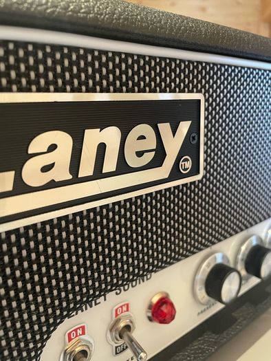 Laney LA Studio.