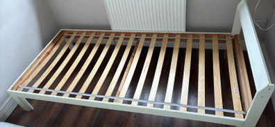 FREE single bed with mattress