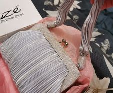 BNWT - Unze clutch bag