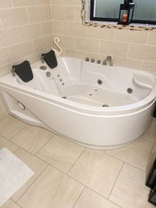 Jacuzzi Bath