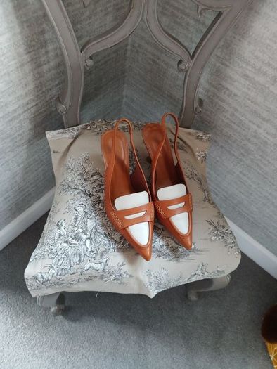 Ladies Shoes size 6.5