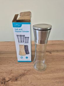 Salt shaker