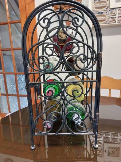 metal wine bottle holder