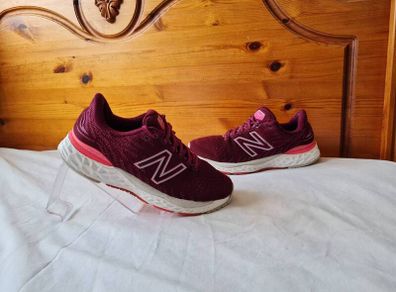 new balance 880 vii Size 6.5 eu Burgundy In excellent condition