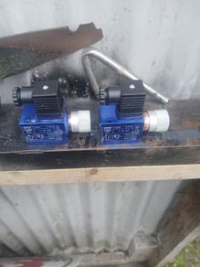 Hydraulic pressure switch x2