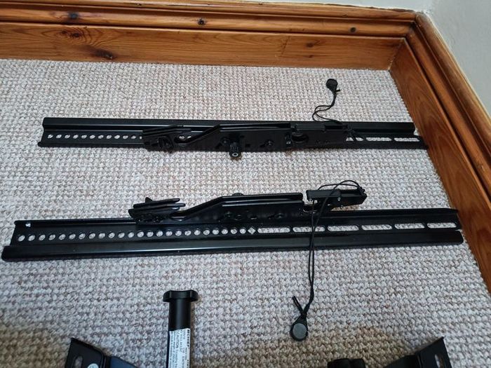 TV  wall mount Chief XTM1U flat panel