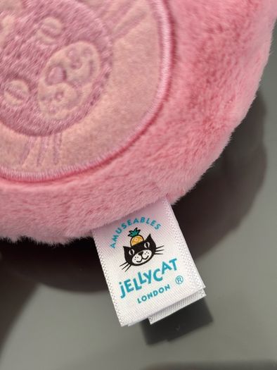 Jellycat Amuseables Mia Macaron