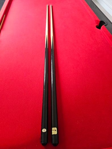 pool cue