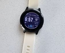 Garmin Vivoactive 4s smart watch