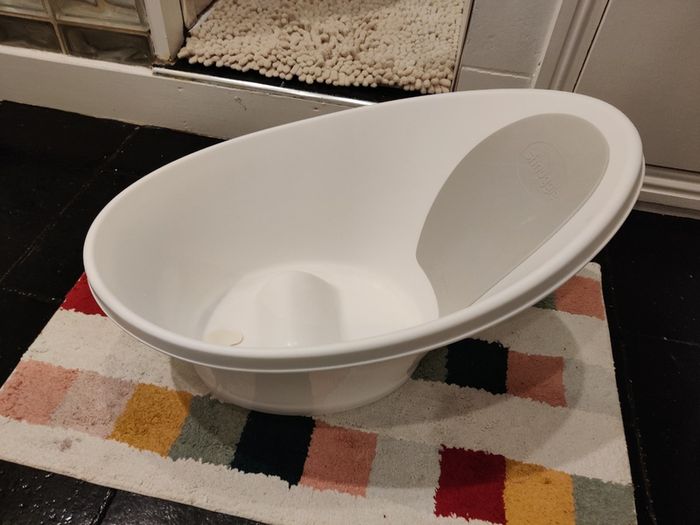Shnuggle baby bath