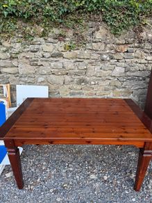 Dining table & chairs