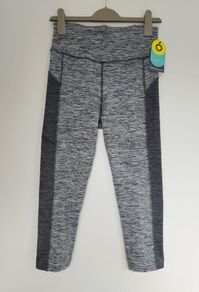 3/4 Sports Leggings - NEW - Size 10 M and S