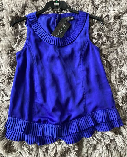 Blue top