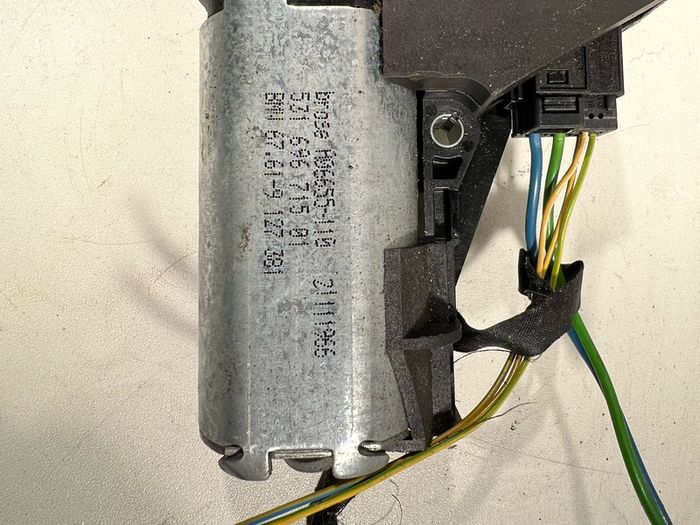 Bmw 5 Series Gt F10 F11 F07 Sunroof Motor Actuator 696715 A3l2b615g