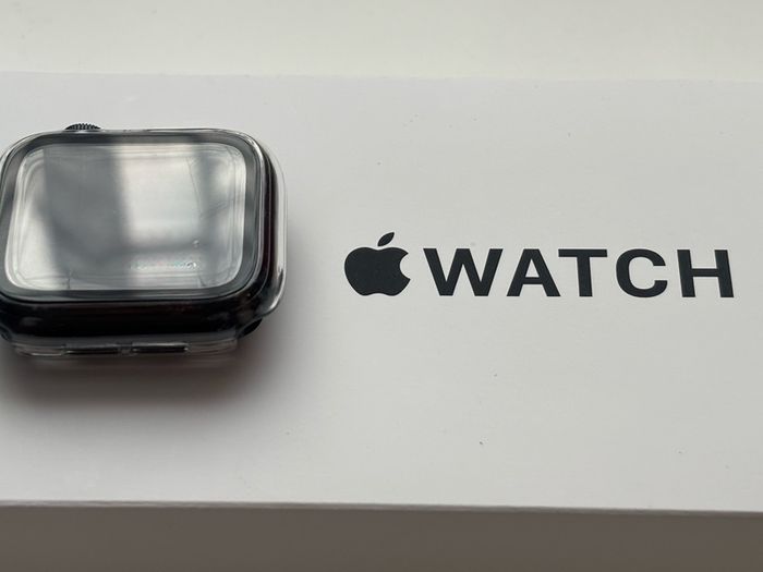 Apple iPhone 16e + Apple Watch SE 2025 GPS Bundle Fully Working Read Description