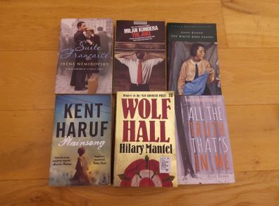 Bundle of fiction books.