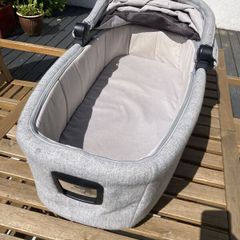 Mamas and Papas Flip XT3 carrycot only (no pushchair)