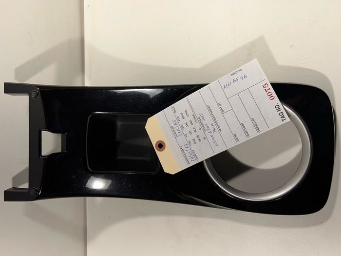 2015 Nissan Leaf Gear shifter surround trim plastic A1l1b54g