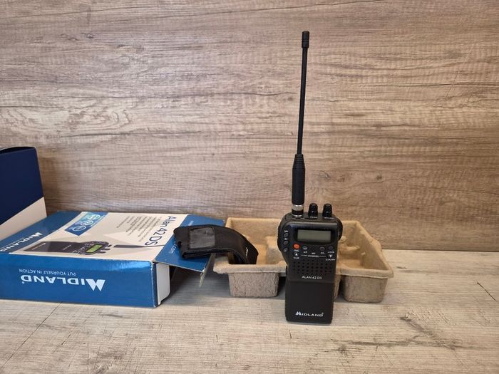 Midland - ALAN CB 42 DS Portable AM/FM Transceiver