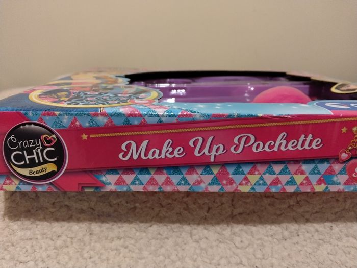 Crazy Chic Beauty Make Up Pochette Play set, new in box