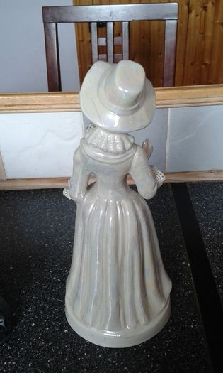 2 Lovely Figurines.