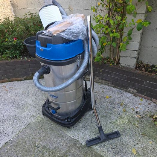 Wet dry vacuum