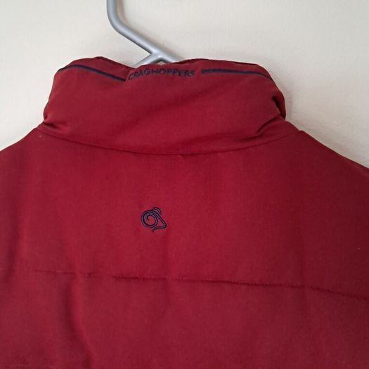 Craghoppers sleeveless jacket Size large 29" long zip pockets In like new condition
