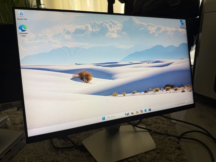 24" monitor Dell S2421HN