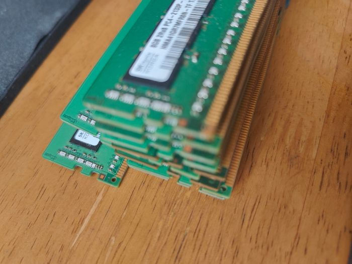 Memory ram DDR4  8GB pc and server