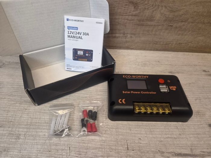 ECO-WORTHY 30A 12V/24V PWM USB Solar Panel Charge Controller