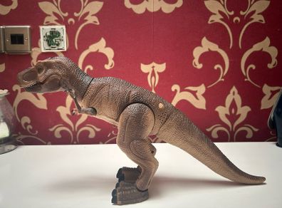 Jurassic park T rex. Moves and makes sound