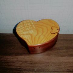 Wooden Puzzle Box Mahongany, Maple & Walnut Signed by Maker 20 euro