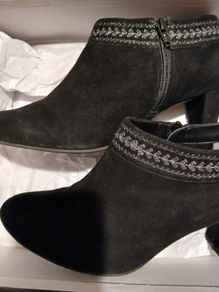 Van dal ankle boots wide fitting 61/2 EE black suede