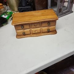Jewellery box