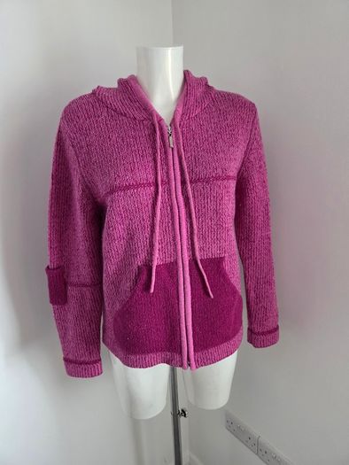 As new. Very Unusual Nua Merino Wool/Silk Mix Zipped Cardigan in Wine and Pink. Size M (8-12)