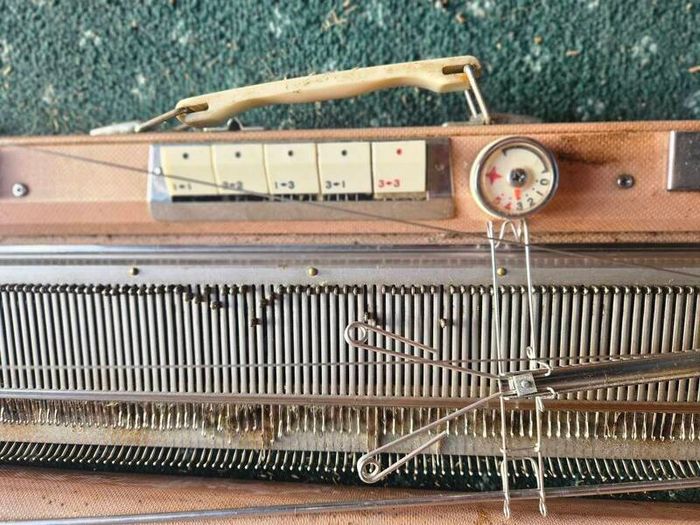 knitting machine