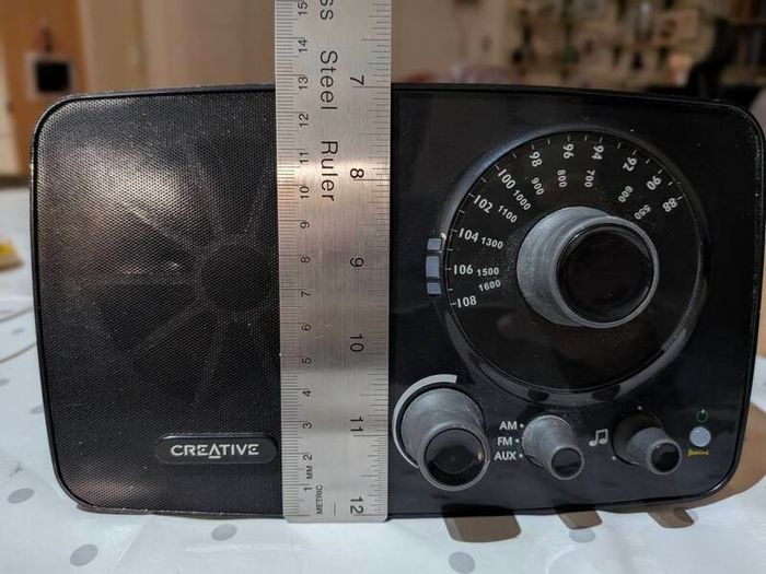 Cambridge SoundWorks / Creative Model 705 AM/FM Tabletop Radio