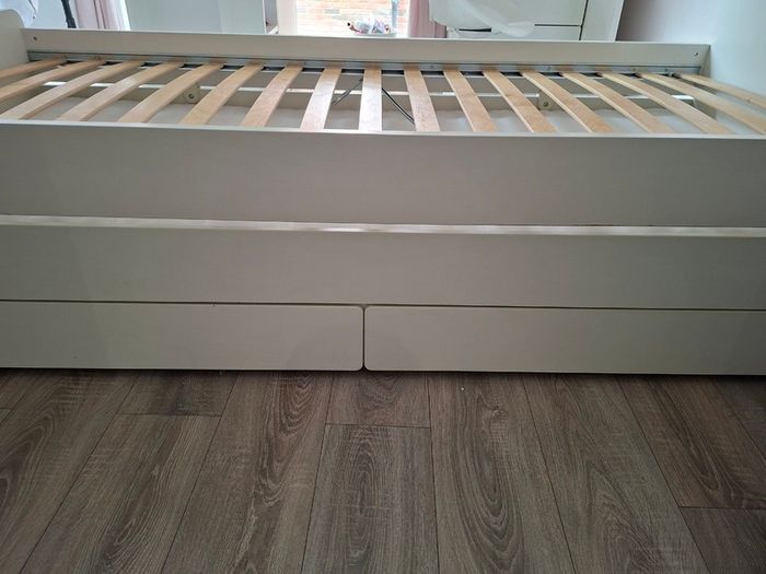 Single slakt Bed with underbed and storage